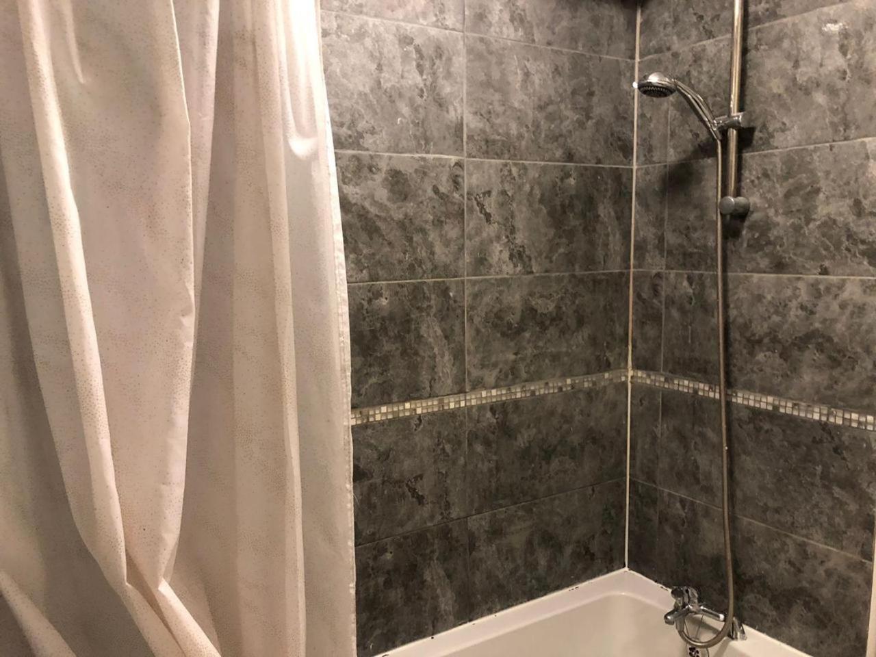 Apartament Lovely 3 Bedroom North Londra